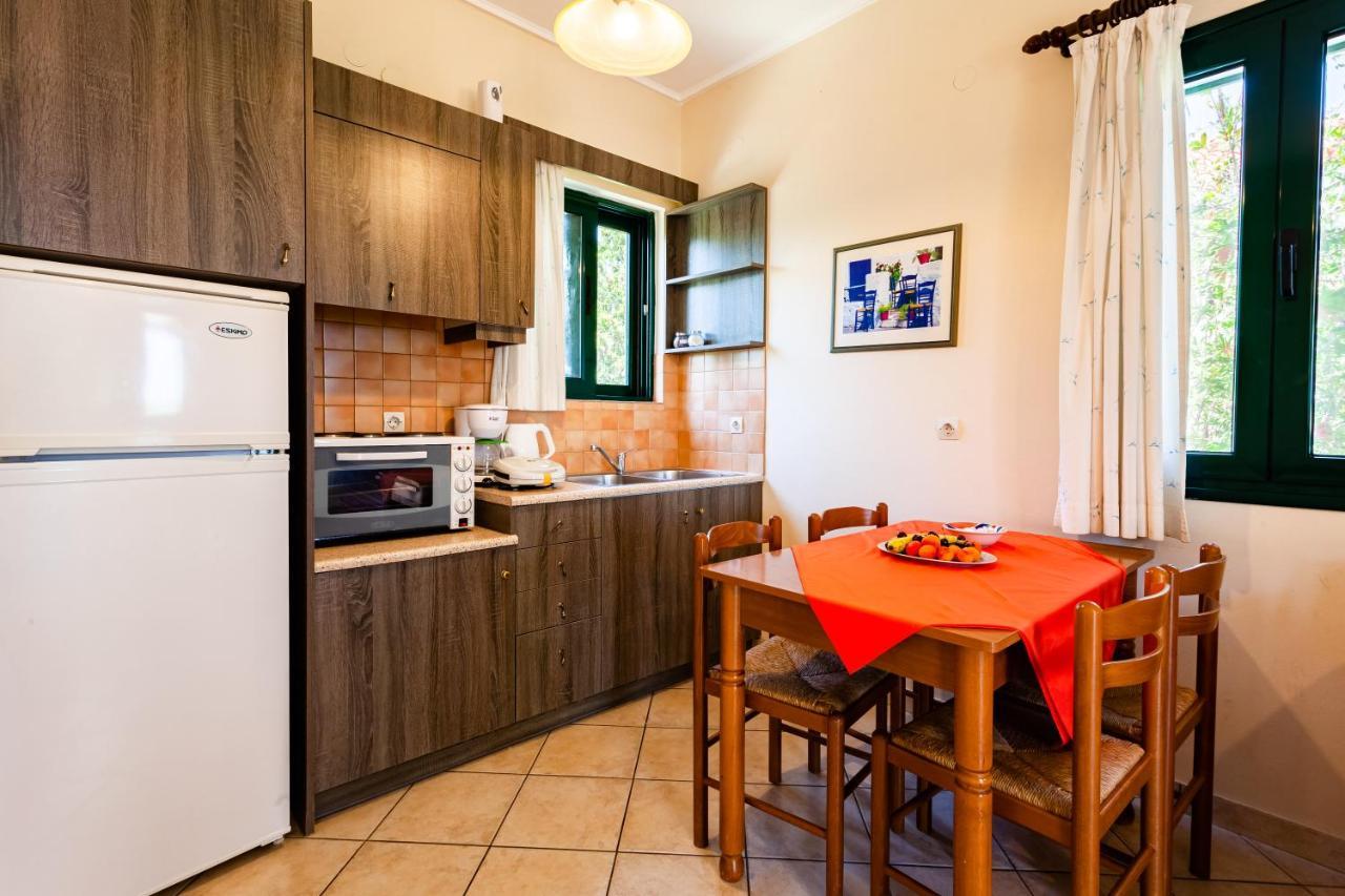 Apartament Dukes Poolside Parálion Ástros